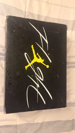 Jordan 4 thunder gs size 5