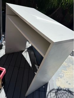 Free small white desk