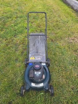 BOLENS GAS POWERED PUSH LAWN MOWER