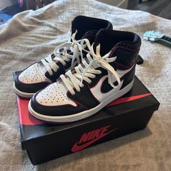 Air Jordan 1 Bloodline 