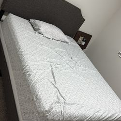 Queen bed set for sale