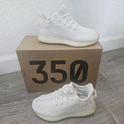 Adidas Yeezy Boost 350 V2 Infant Size 10K BNIB