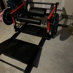 Hip Thrust Machine 
