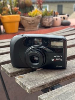 Vintage Yashica EZS Zoom 70  - 35mm film camera