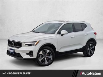 2025 Volvo XC40
