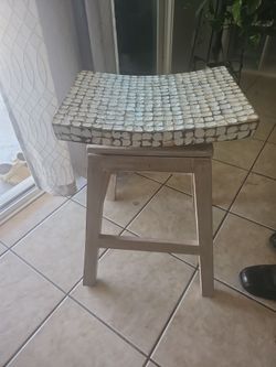Wood stool chair