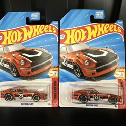 The Hot Wheels Datsun 240Z lot of 2  🏎️ LEFT & RIGHT BUBBLE 🫧