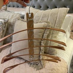 Multi Hanger Closet Organizer. 