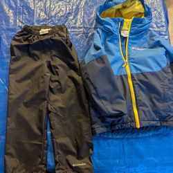 Columbia Kids Rain Jacket and Pants XXS (4/5)
$40