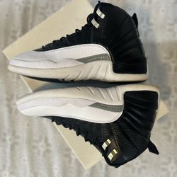Air Jordan 12s.  Size 9m.      100$ Obo