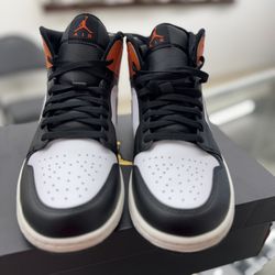 AIR JORDAN 1 MID  size 11