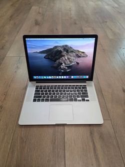 Apple MacBook Pro 15" Laptop