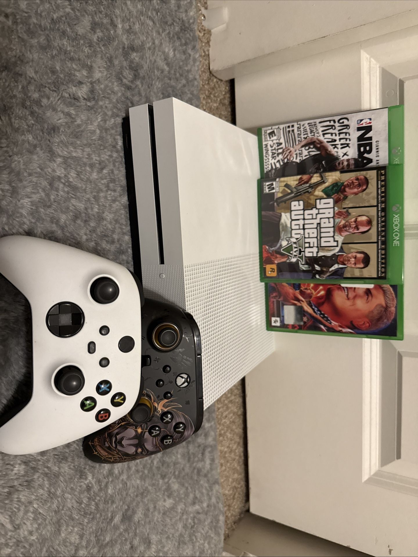 Xbox Open Box 4 Games And One Extra Controller Limited Edition And Comes With All The Cables And Wiring