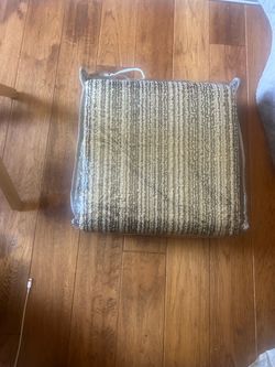 Accent rug 5 x 6