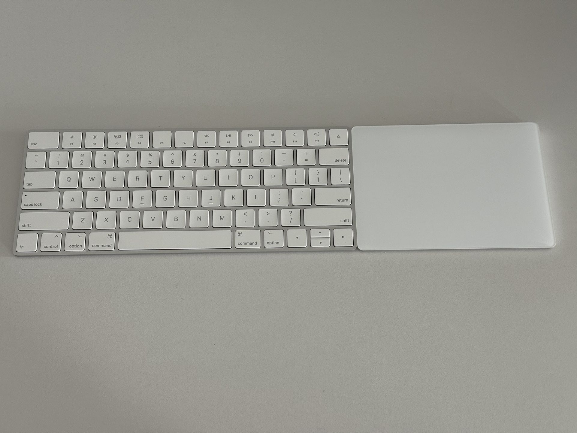 Apple Magic Keyboard & Trackpad