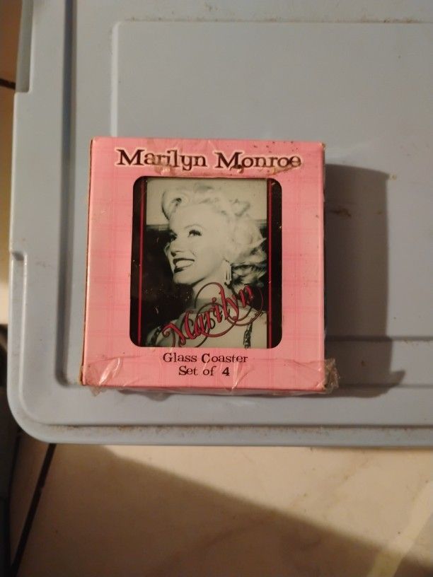4 Marilyn Monroe Glass Coasters