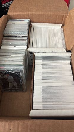 Sports card box (NBA, MLB, NFL)