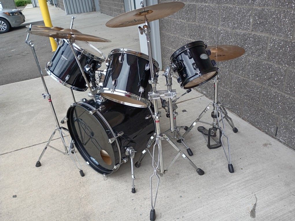 Ludwig (6 Plus Piece) Drum Set (Not Complete; See Below)