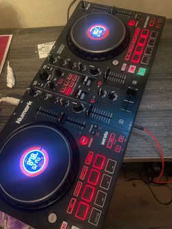 DJ controller- MixTrack