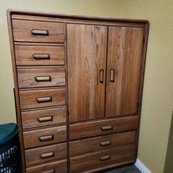 Solid Wood Wardrobe – Spacious Storage, Great Condition