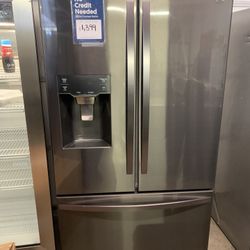 REFRIGERATOR 