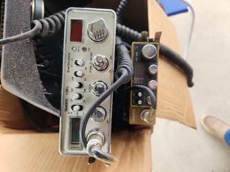 3 CB RADIOS ALL WITH MIKES WITH WIRES AND CONNECTORS