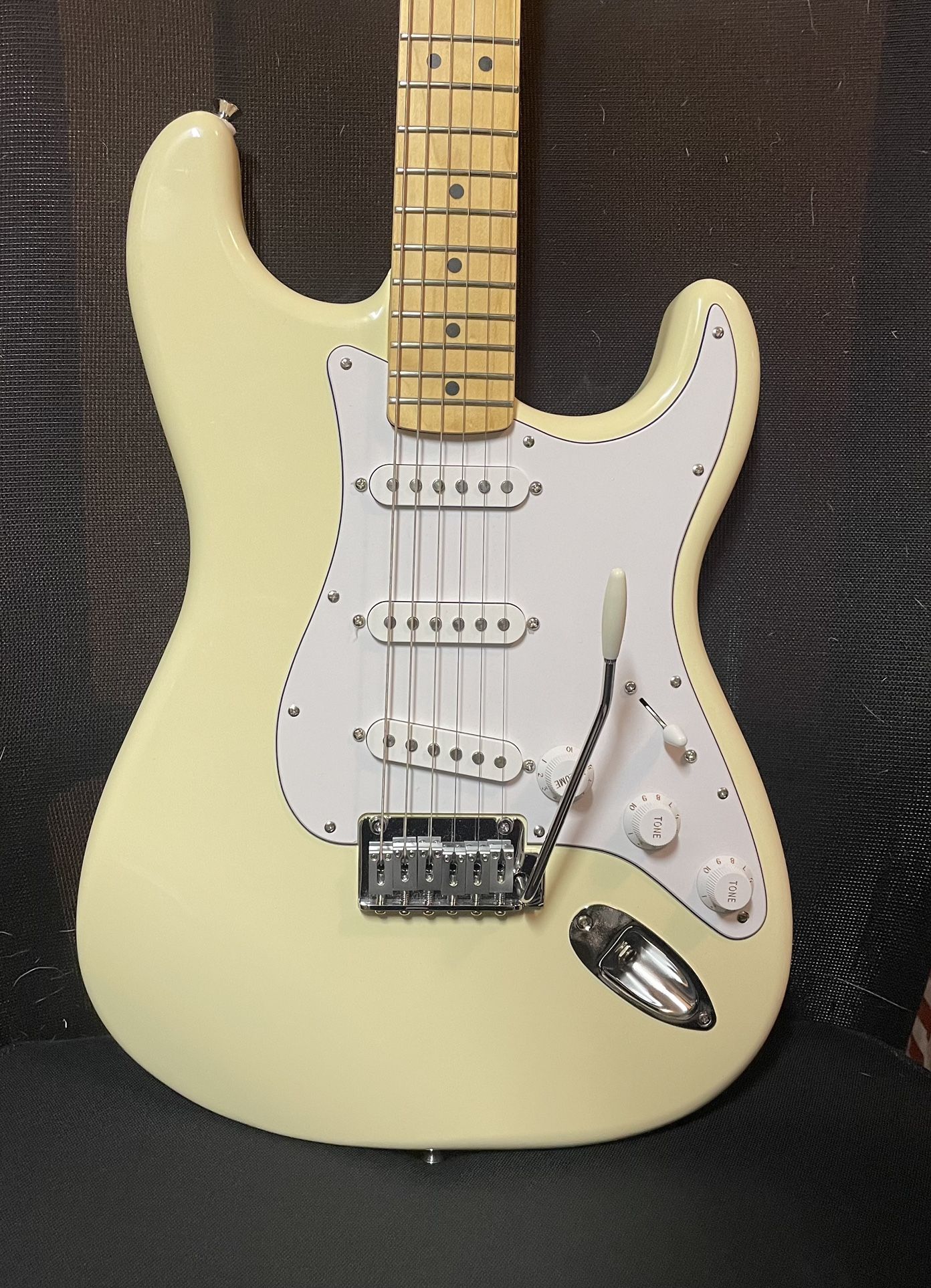 Fender Standard Stratocaster