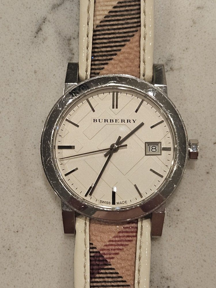 LADIES BURBERRY PLAID WATCH
