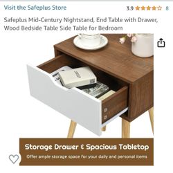 2 Side Tables / Night Stands 