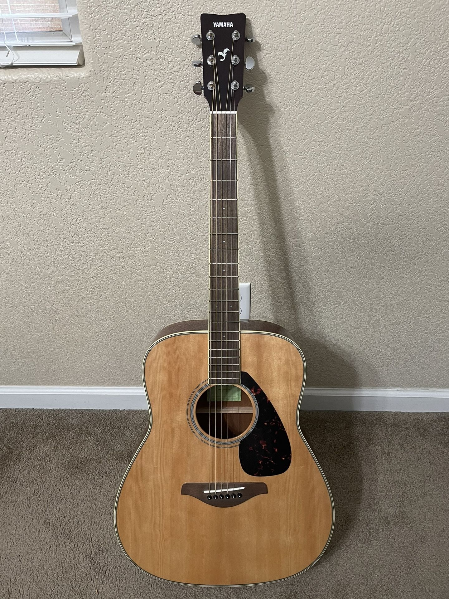 Yamaha FG820 Acoustic Guitar 