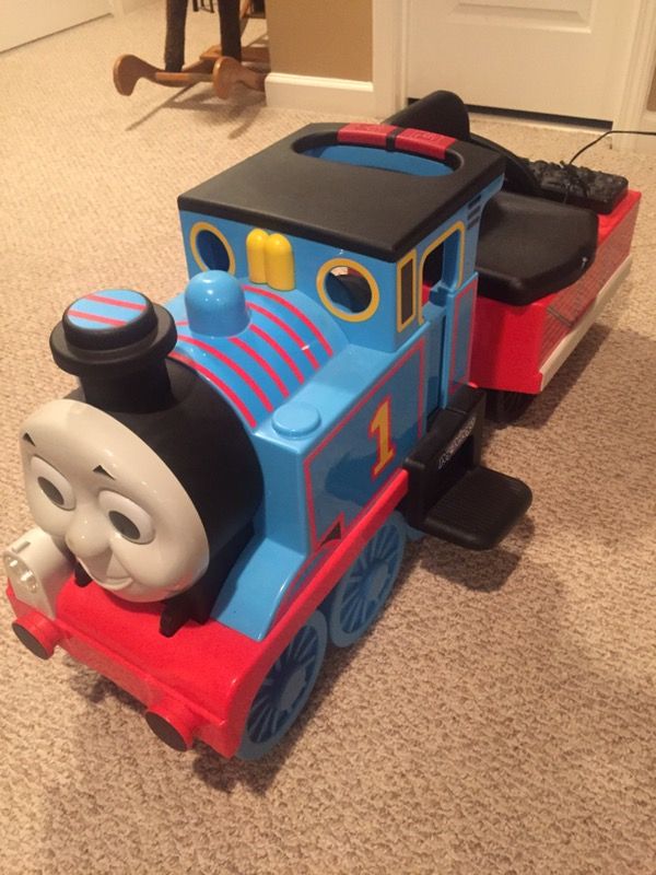 thomas the train ride on toy with track peg perego