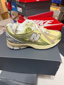 New balance shoes  new