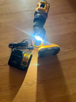 Dewalt Drill Battery and Charger 3 Pack