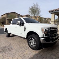 2022 Ford F250 Lariat wheels and tires, spare included.