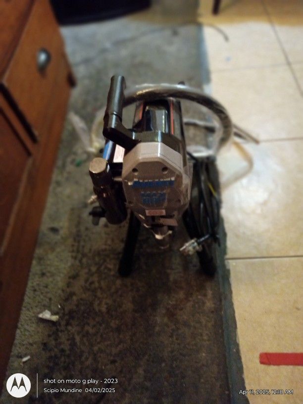 Avanti Airless Sprayer MAX-821 Brand New Never Used $600.00 For All Painting Houses,Barns,s