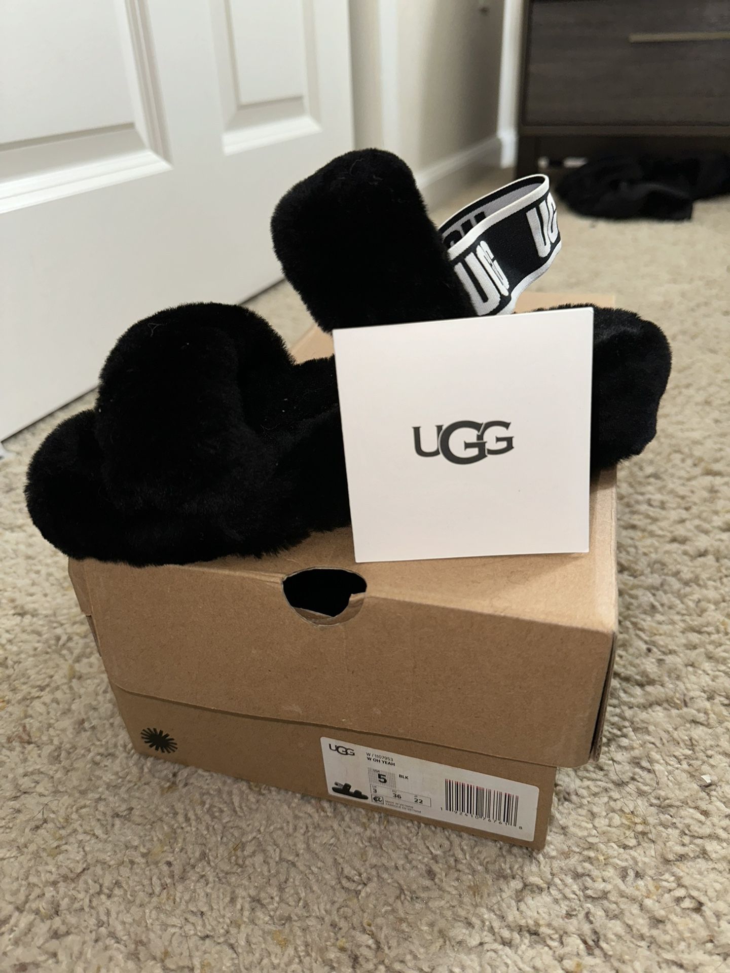 Ugg Fluff Slippers for Sale in Gilroy, CA OfferUp