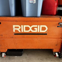 Ridgid Rolling Storage Box