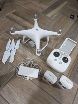 DJI Phantom 4 Drone with Accessories