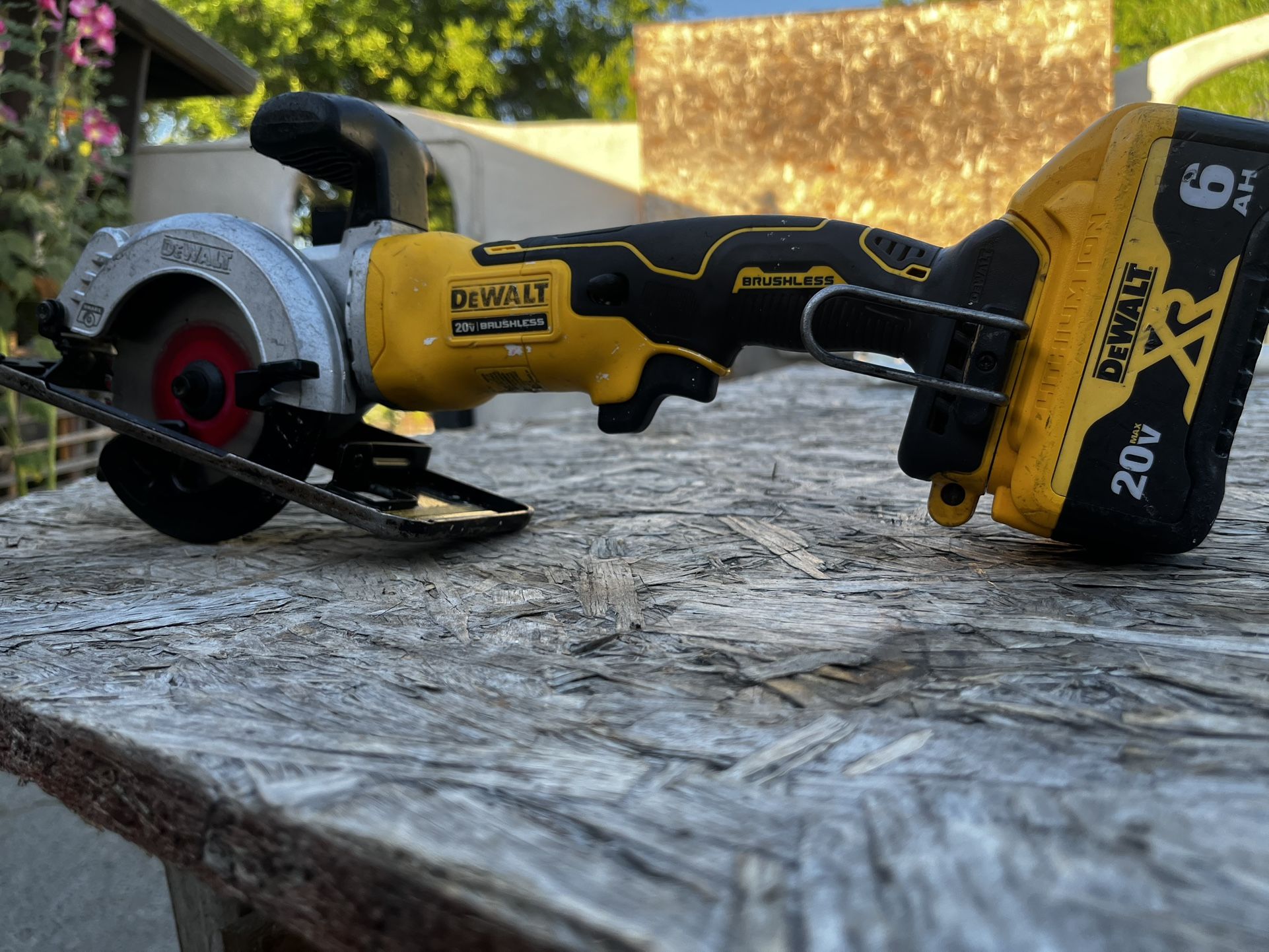 Dewalt Circular Saw With Battery Of 6