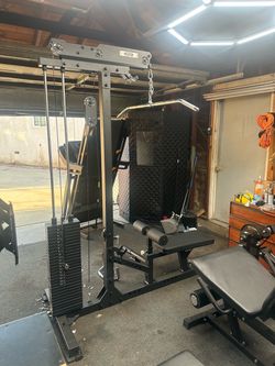 Lat pulldown with low row 300lbs stack