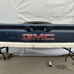 2020 GMC Sierra Upper Gate 