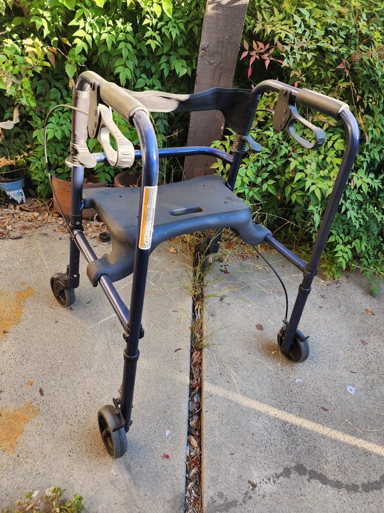Walker With Seat. Foldable. 
