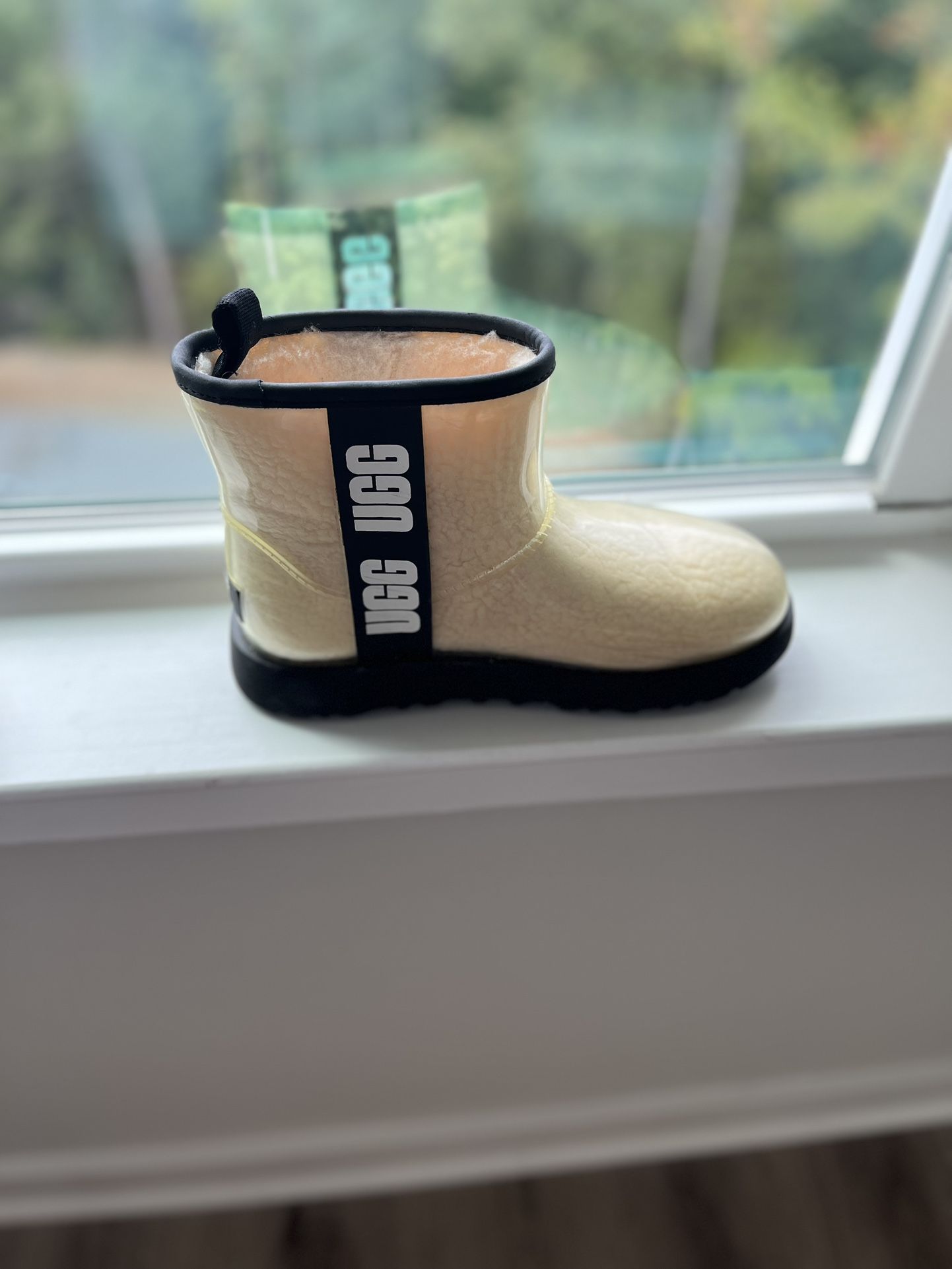 Kids Uggs Sz 5 Youth