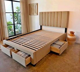 Queen bed for sale with drawers!!!! Ask For Price!!!! Preguntar precio