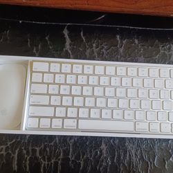APPLE WIRELESS KEYBOARD WITH BLUETOOTH MAGI MOUSE IN BOX $125 FINAL PRICE 