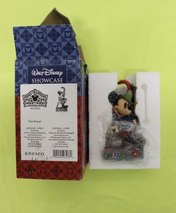 Mickey Mouse "Sew Brave" Resin Figurine Walt Disney Showcase Collection Enesco