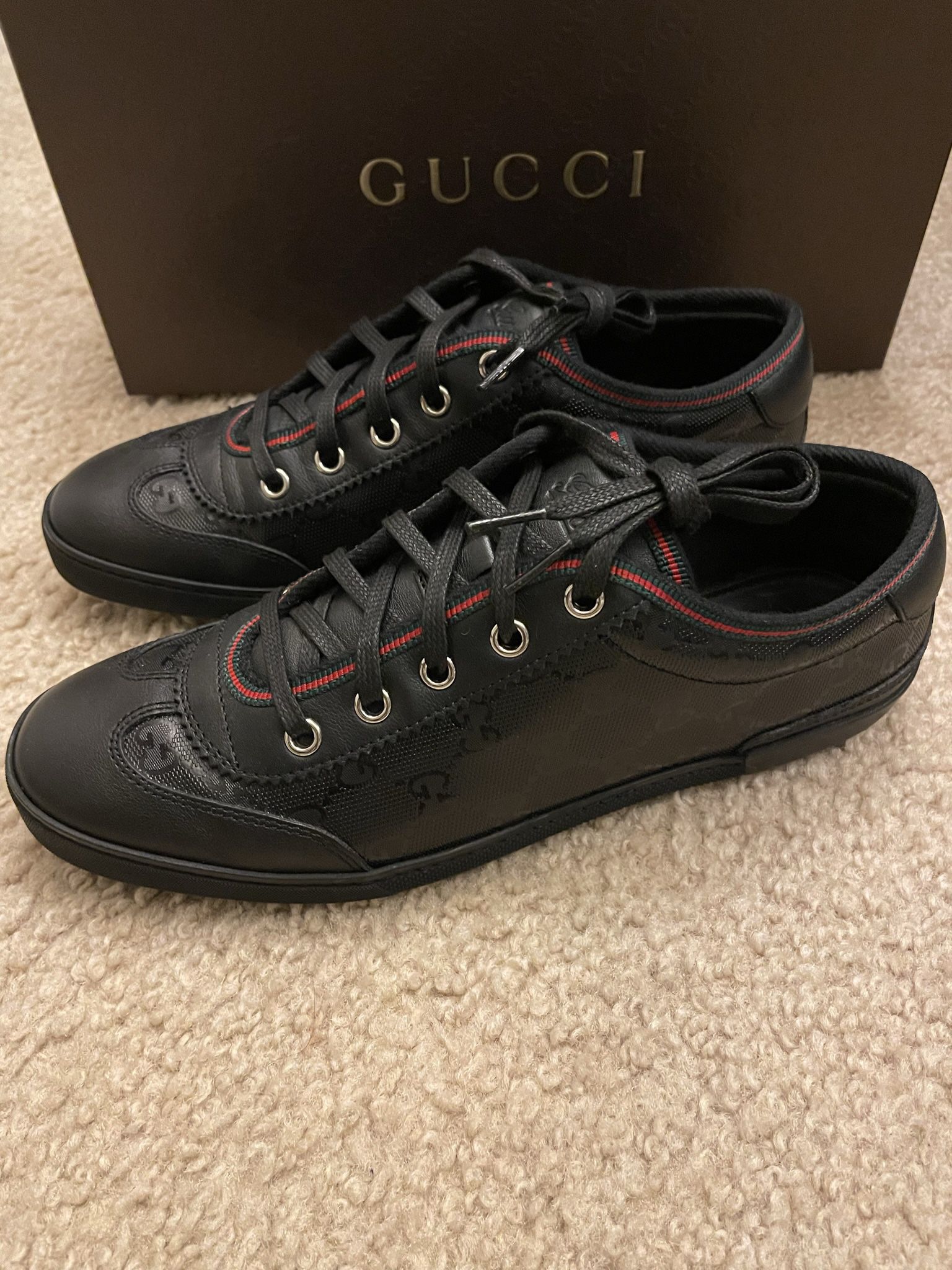 Women Gucci Shoes (size 7)