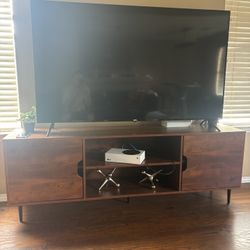 65 Inch Tv Plus Tv Stands Can Hold Up To 75inch TV’s 