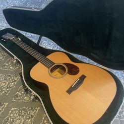 Eastman E1OM Special Acoustic Guitar (mint)