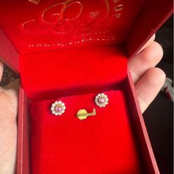22 Carat Gold 